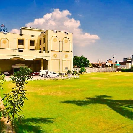 Hotel Sepal Bathinda Kültér fotó
