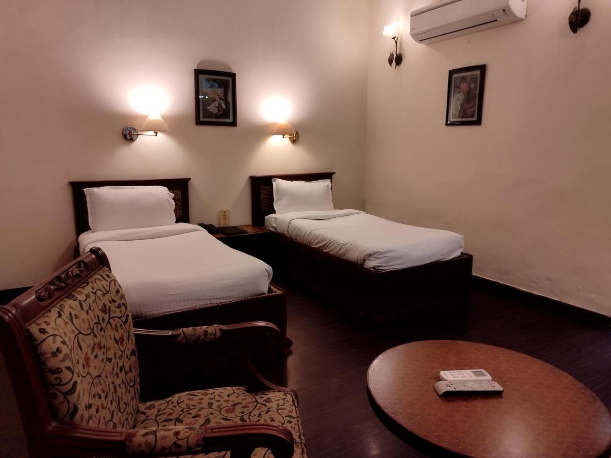 Hotel Sepal Bathinda Kültér fotó