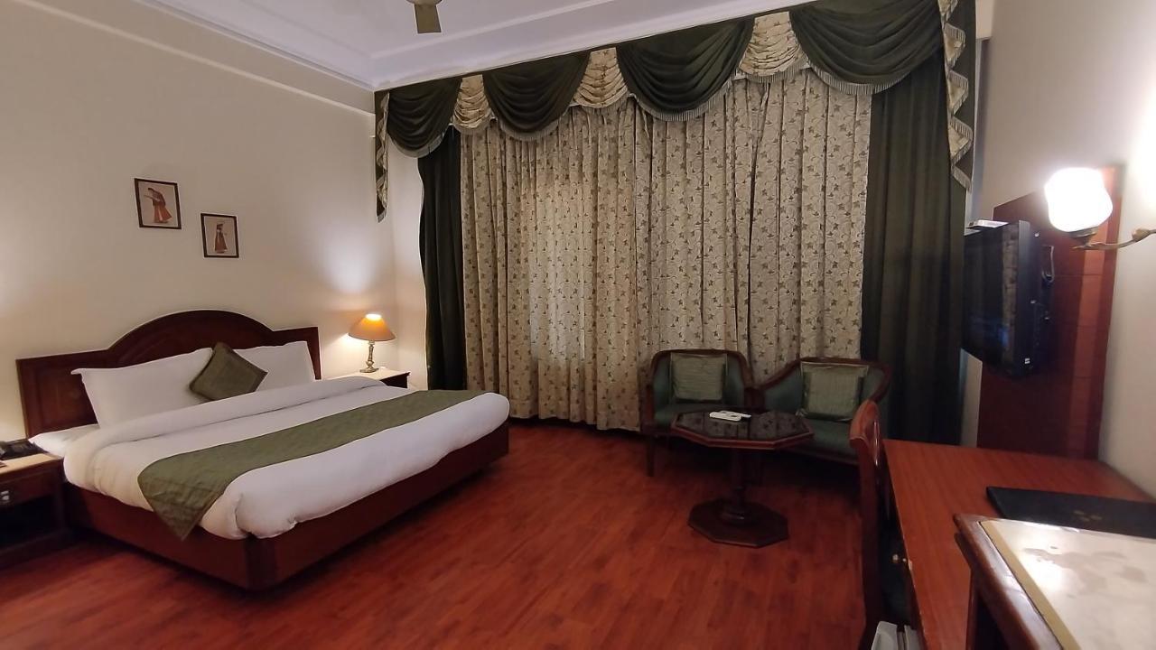 Hotel Sepal Bathinda Kültér fotó
