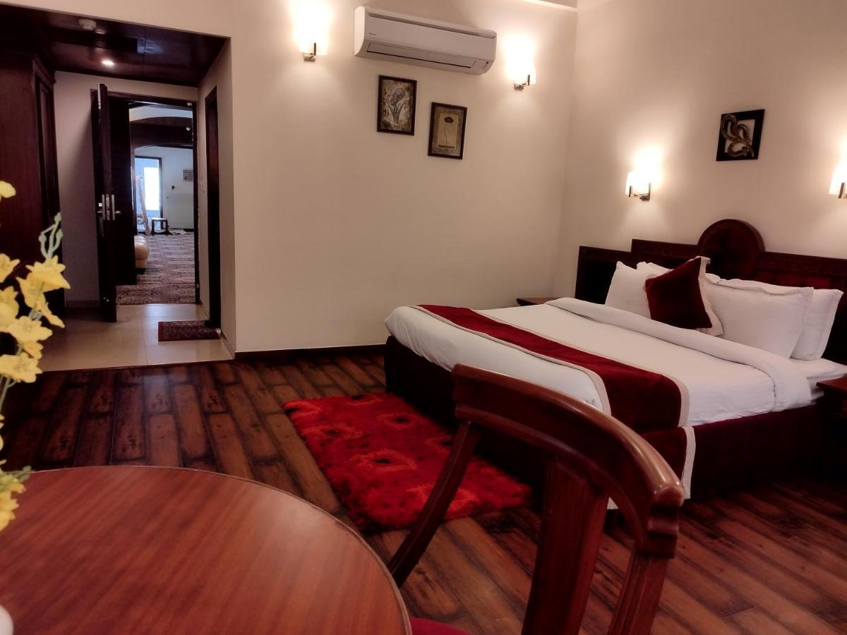 Hotel Sepal Bathinda Kültér fotó