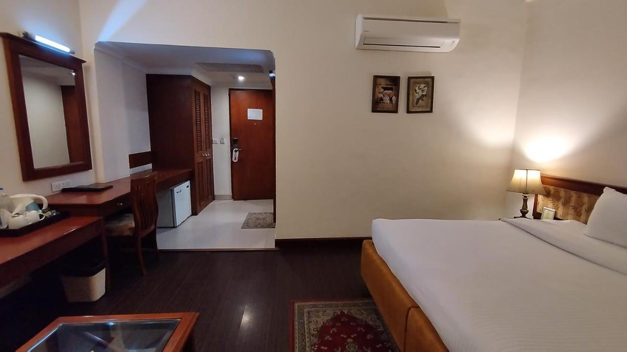 Hotel Sepal Bathinda Kültér fotó