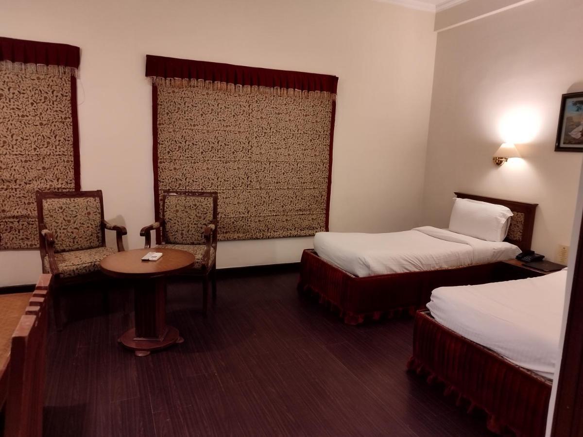Hotel Sepal Bathinda Kültér fotó
