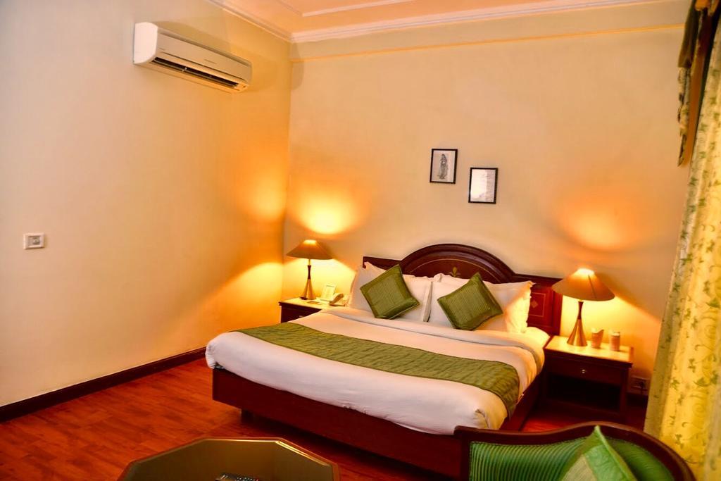 Hotel Sepal Bathinda Kültér fotó