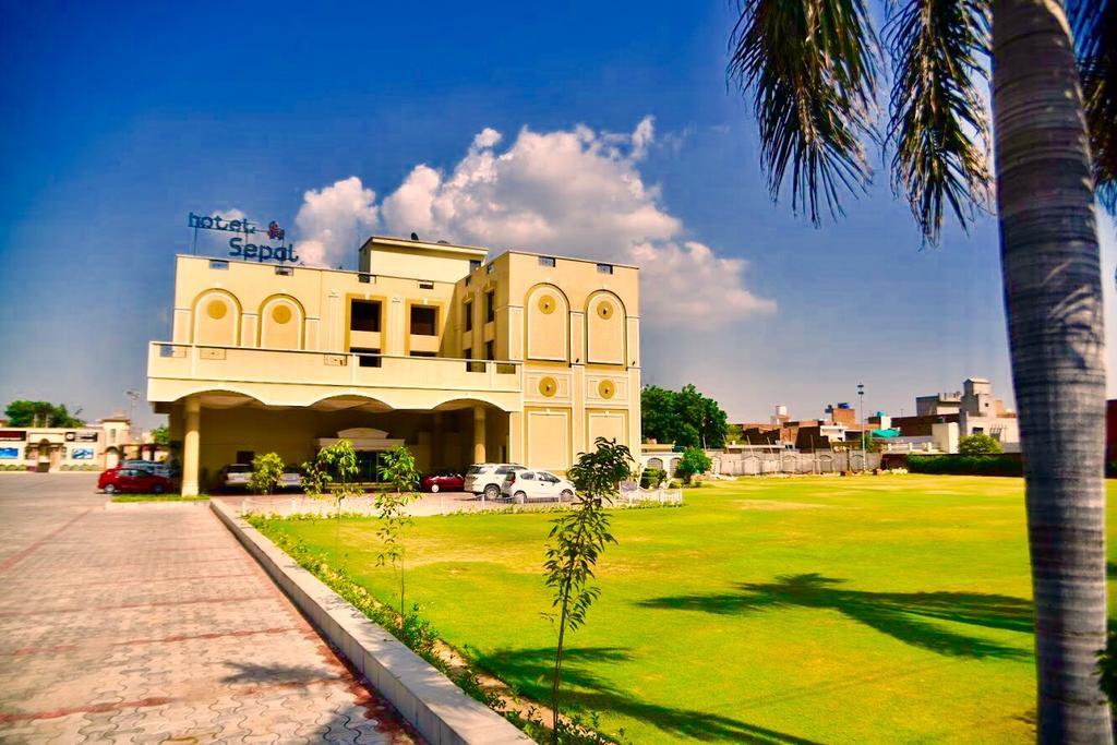 Hotel Sepal Bathinda Kültér fotó